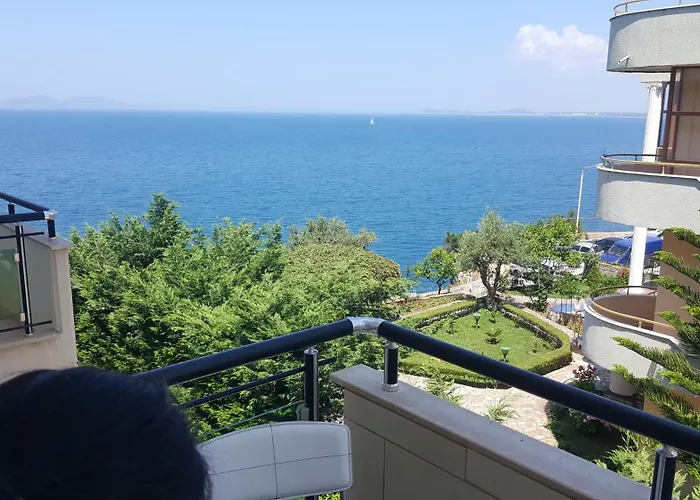 Darla Sea View Apartment