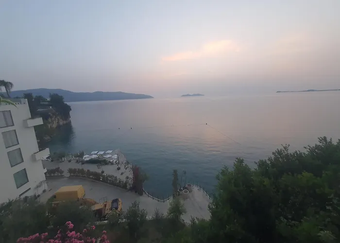 Darla Sea View Apartment